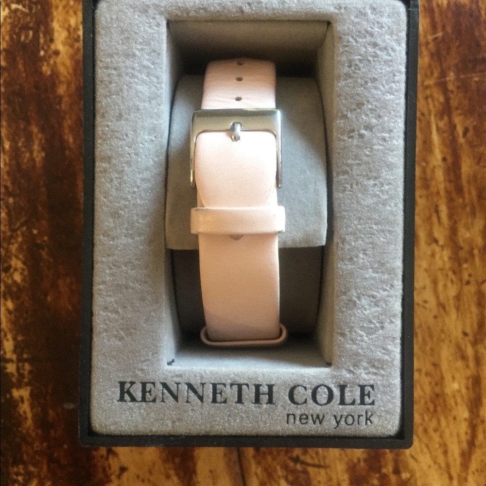 Kenneth Cole Watch ⌚️ - Picture 2 of 6